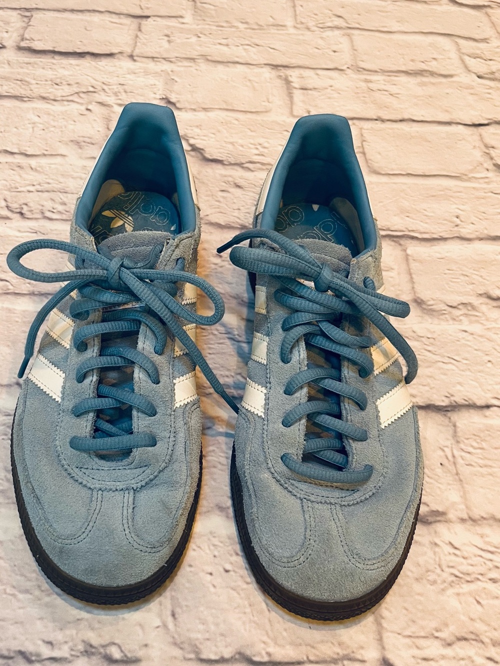adidas spezials Blue Suede shoes Sneakers with White Stripes dark gum soles 7/9 - Picture 2 of 9